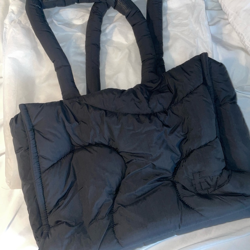 Thirty Years Drift Tote - Black